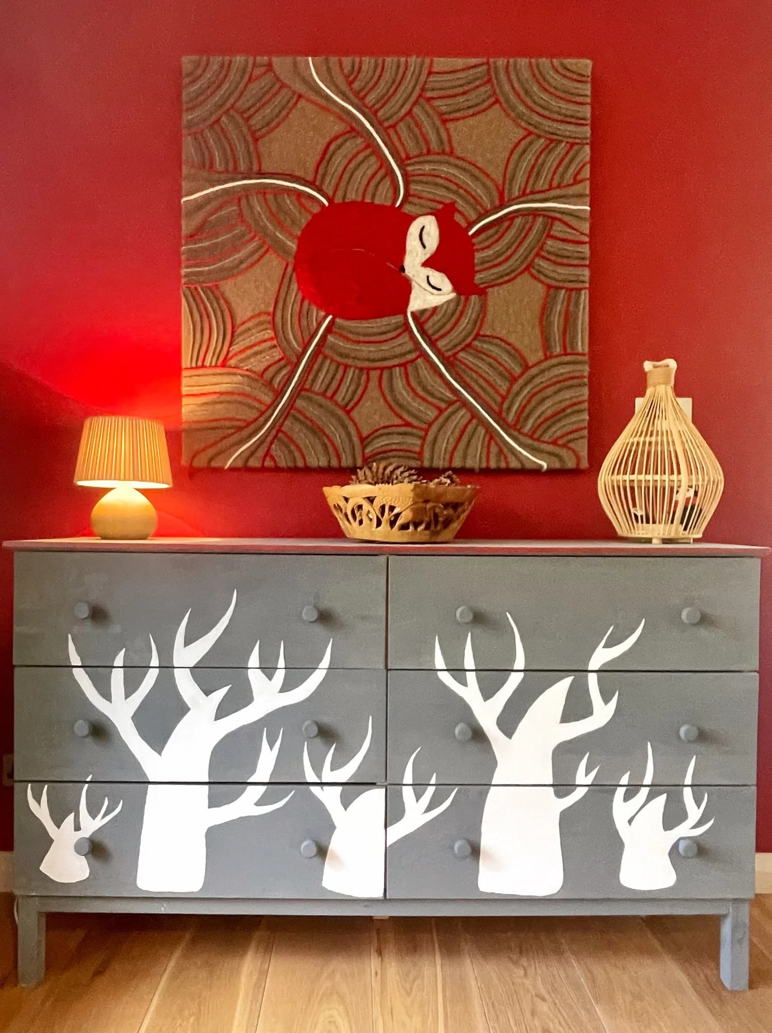 Console with felted Christmas tree art